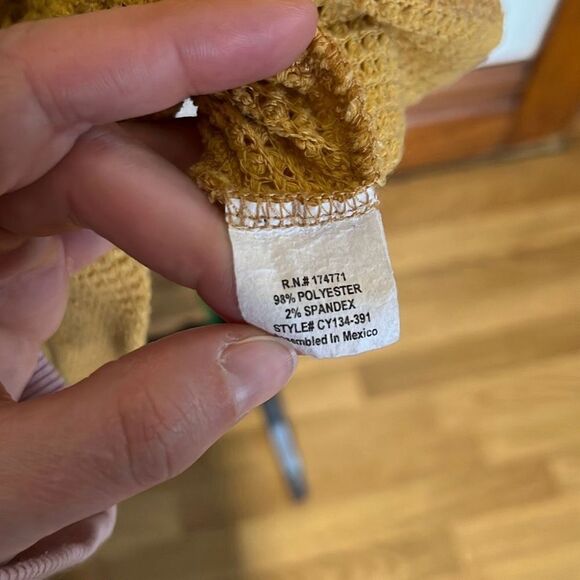 Cute Yellow Knit Sweeter by Stargazer - Picture 8 of 8